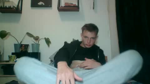 Snapshot of reynhardt chatting on June 29, 2026, 10:10 pm reynhardt online show from June 29, 2026, 10:10 pm