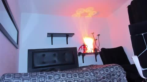 ROBERTA online show from March 9, 2025, 10:41 pm