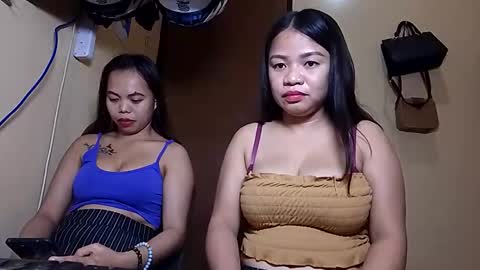 Snapshot of rhea_ann chatting on December 19, 2025, 5:03 am Rhea Ann online show from December 19, 2025, 5:03 am