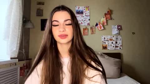 Anna online show from November 4, 2025, 8:46 am