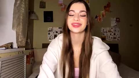 Anna online show from November 6, 2025, 2:51 pm