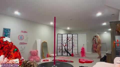 ria  online show from November 13, 2025, 4:00 am