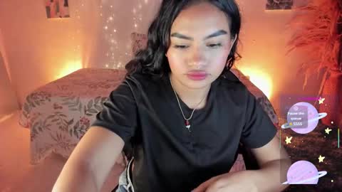 Snapshot of riana_kean chatting on November 26, 2025, 5:19 am RianaK online show from November 26, 2025, 5:19 am