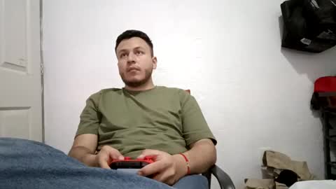 ricardogarcia21 online show from January 2, 2025, 7:44 am