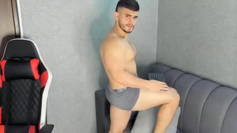 ricardogonzalez666 online show from January 13, 2025, 11:38 pm