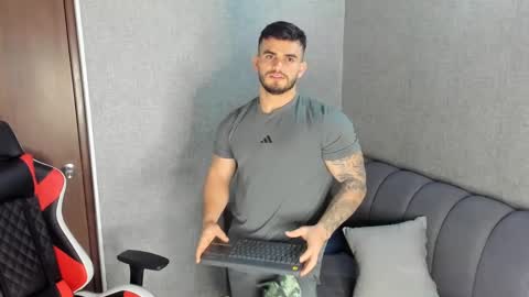 ricardogonzalez666 online show from January 20, 2025, 11:54 pm