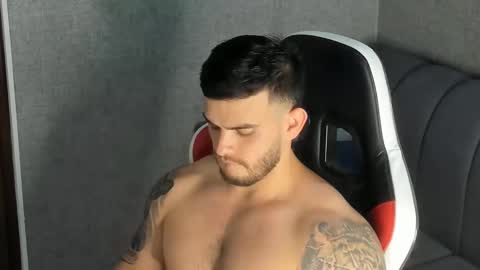 ricardogonzalez666 online show from March 2, 2025, 10:27 pm