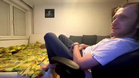 ricciardio online show from November 3, 2025, 10:53 pm