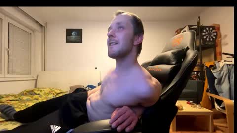 ricciardio online show from November 10, 2025, 6:40 pm