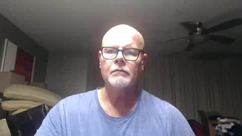 rich32937 online show from April 8, 2026, 8:14 am