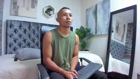 Snapshot of richar_voller chatting on July 10, 2026, 11:24 am richar_voller online show from July 10, 2026, 11:24 am