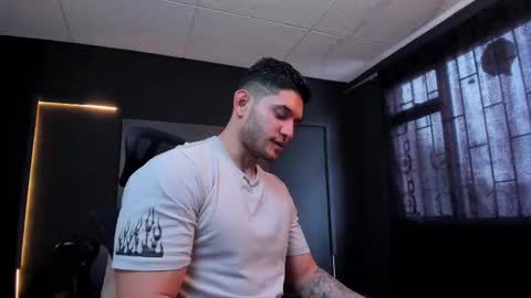 Snapshot of richard_milleer chatting on October 8, 2025, 2:14 pm Ricardo online show from October 8, 2025, 2:14 pm