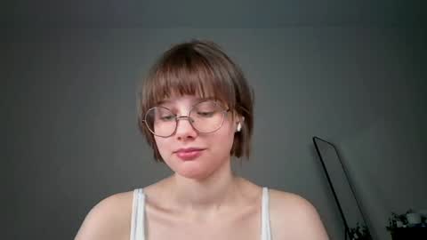 Luna online show from May 24, 2026, 6:13 pm