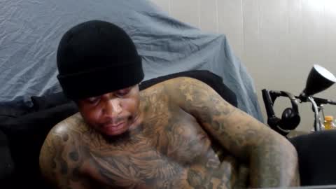 Snapshot of rickavelli chatting on October 17, 2025, 3:58 pm Rick online show from October 17, 2025, 3:58 pm