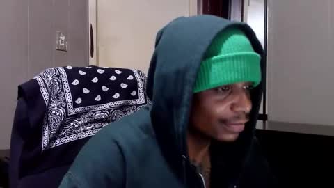 Snapshot of rickavelli chatting on November 7, 2025, 7:25 pm Rick online show from November 7, 2025, 7:25 pm