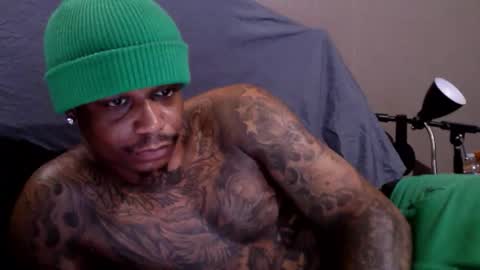 Snapshot of rickavelli chatting on November 30, 2025, 2:04 am Rick online show from November 30, 2025, 2:04 am