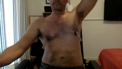 Snapshot of rickcamman chatting on November 17, 2025, 9:59 am Rick online show from November 17, 2025, 9:59 am