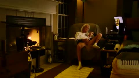 PINK HOLE TWINK online show from October 30, 2025, 2:02 am