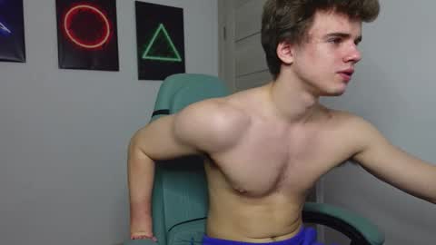 RICKY BECKO online show from September 29, 2025, 2:33 pm