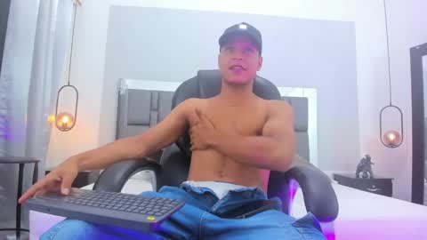 Ricky  online show from December 31, 2024, 8:02 pm