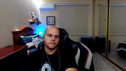 Snapshot of rickyj1012 chatting on January 7, 2026, 11:51 pm Ricky online show from January 7, 2026, 11:51 pm