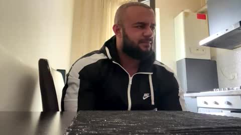 Snapshot of rickymiami1 chatting on October 27, 2025, 8:40 am rickymiami1 online show from October 27, 2025, 8:40 am