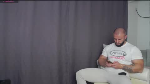 Snapshot of rickymiami1 chatting on November 13, 2025, 8:52 pm rickymiami1 online show from November 13, 2025, 8:52 pm