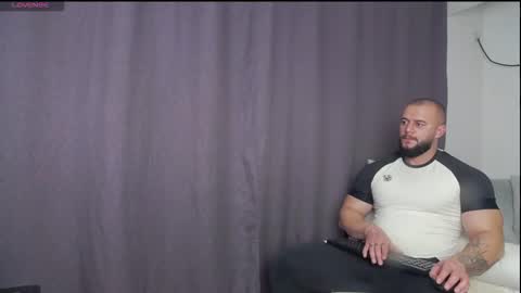 Snapshot of rickymiami1 chatting on November 28, 2025, 9:50 pm rickymiami1 online show from November 28, 2025, 9:50 pm