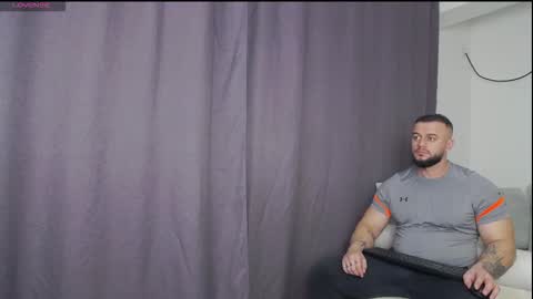 Snapshot of rickymiami1 chatting on February 19, 2026, 6:04 pm rickymiami1 online show from February 19, 2026, 6:04 pm