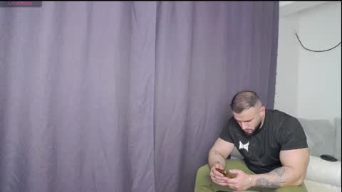 Snapshot of rickymiami1 chatting on February 20, 2026, 8:31 pm rickymiami1 online show from February 20, 2026, 8:31 pm