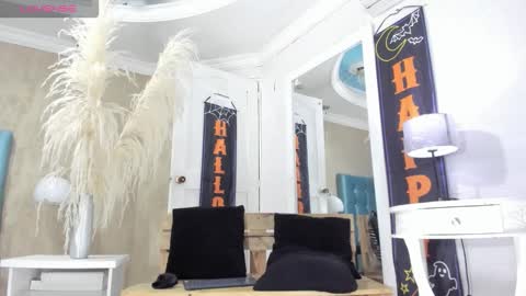 RicoBrowm online show from October 19, 2025, 4:35 am