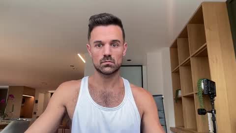 Rigo Avela online show from April 21, 2026, 5:28 pm