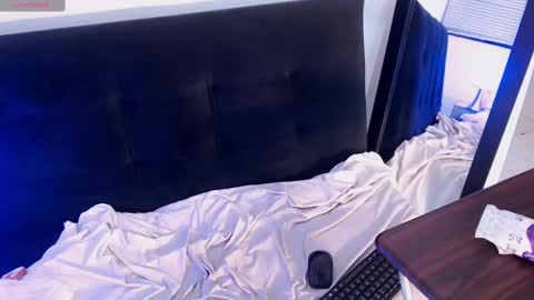 RIHONNA online show from September 19, 2025, 2:29 pm