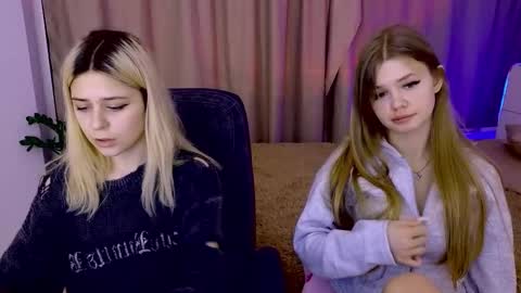 Rina online show from December 21, 2025, 4:14 pm