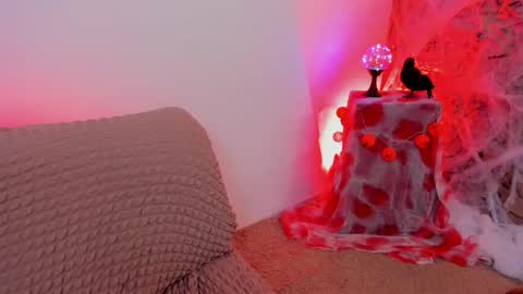 Riley online show from October 18, 2025, 11:27 pm