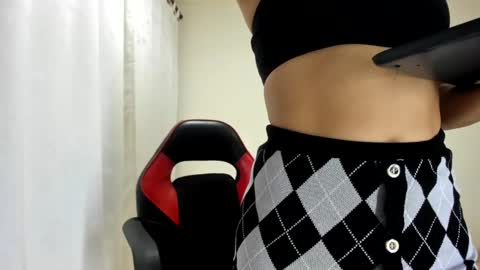 Snapshot of riley_skye_ chatting on December 16, 2024, 3:40 am RAILEY online show from December 16, 2024, 3:40 am