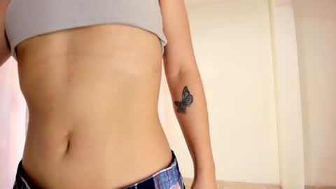 Snapshot of riley_skye_ chatting on December 20, 2024, 1:22 pm RAILEY online show from December 20, 2024, 1:22 pm