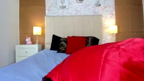 Snapshot of riley_skye_ chatting on September 10, 2025, 7:36 pm RAILEY online show from September 10, 2025, 7:36 pm