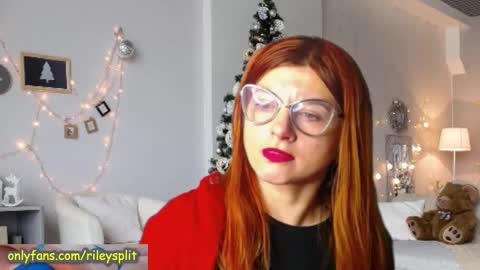 RileyComely online show from January 4, 2025, 10:02 pm