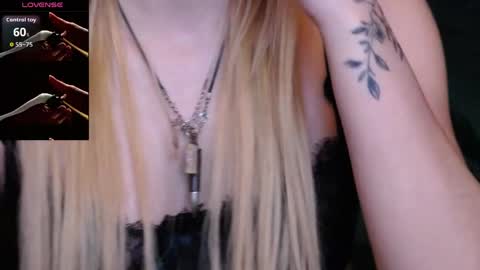rileylannax online show from April 4, 2026, 3:05 am