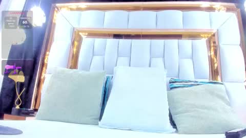 Riley online show from December 5, 2025, 11:52 am