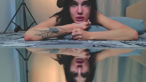 RINA online show from September 15, 2025, 2:11 am