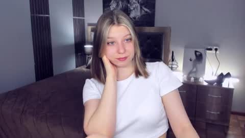 Snapshot of rinacake chatting on June 28, 2026, 10:10 am rinacake online show from June 28, 2026, 10:10 am
