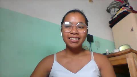 rinah856024 online show from May 1, 2026, 4:11 pm