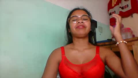 Snapshot of rinah856024 chatting on May 31, 2026, 6:09 pm rinah856024 online show from May 31, 2026, 6:09 pm