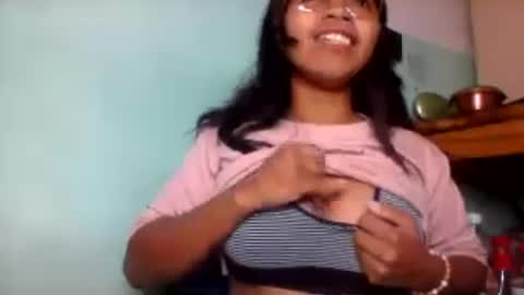 Snapshot of rinah856024 chatting on July 8, 2026, 8:41 am rinah856024 online show from July 8, 2026, 8:41 am