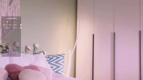 Rina online show from September 24, 2025, 10:07 am