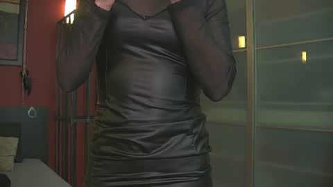 Snapshot of rinathequeen chatting on February 6, 2025, 1:54 pm rinathequeen online show from February 6, 2025, 1:54 pm