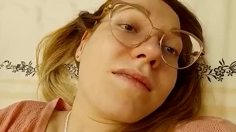 Snapshot of rinettawilss chatting on December 12, 2024, 12:59 am RinettaWilss online show from December 12, 2024, 12:59 am
