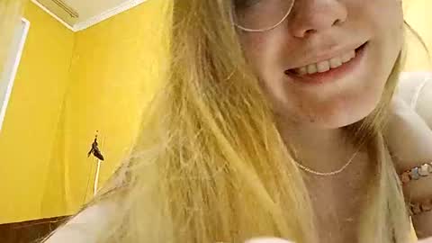 Snapshot of rinettawilss chatting on January 5, 2025, 1:03 am RinettaWilss online show from January 5, 2025, 1:03 am